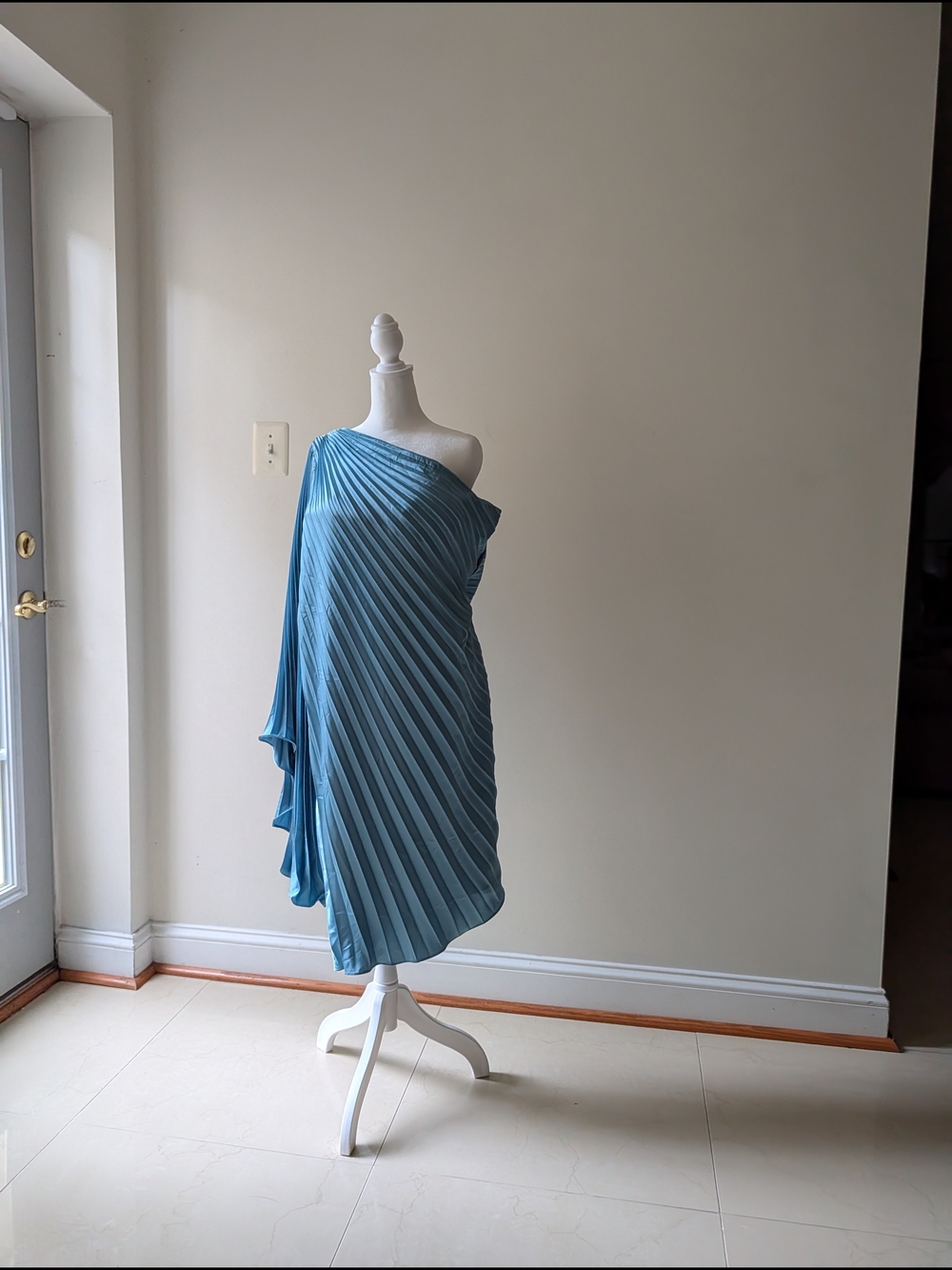 Rene Ruiz One-Shoulder Pleated Midi Dress in Dusty Blue